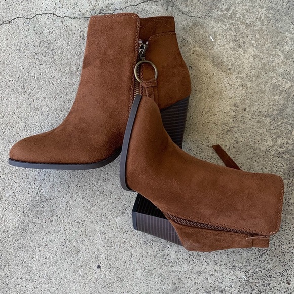 Cityclassified Shoes - Soda Zipper Pull Cognac Suede Heel Ankle Bootie 6